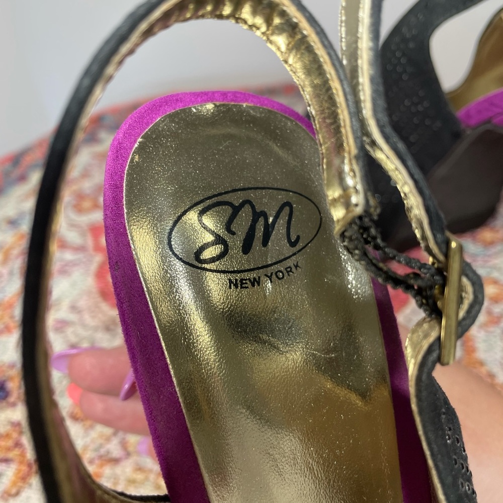 Groovy Platform Tri-Color Pumps with Rhinestones - Picture 6 of 6